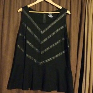 Blouse, zip down back  size 22/24